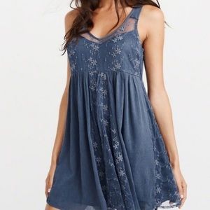 Abercrombie & Fitch Blue Floral Lace Dress